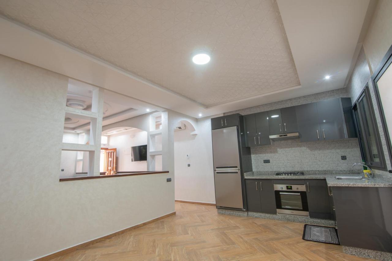 Adam'S Apartments,Self Checkin 6 Mins To Beach Downtown Fiber Optic Wifi Free Parking Same Rules As Hotels 아가디르 외부 사진